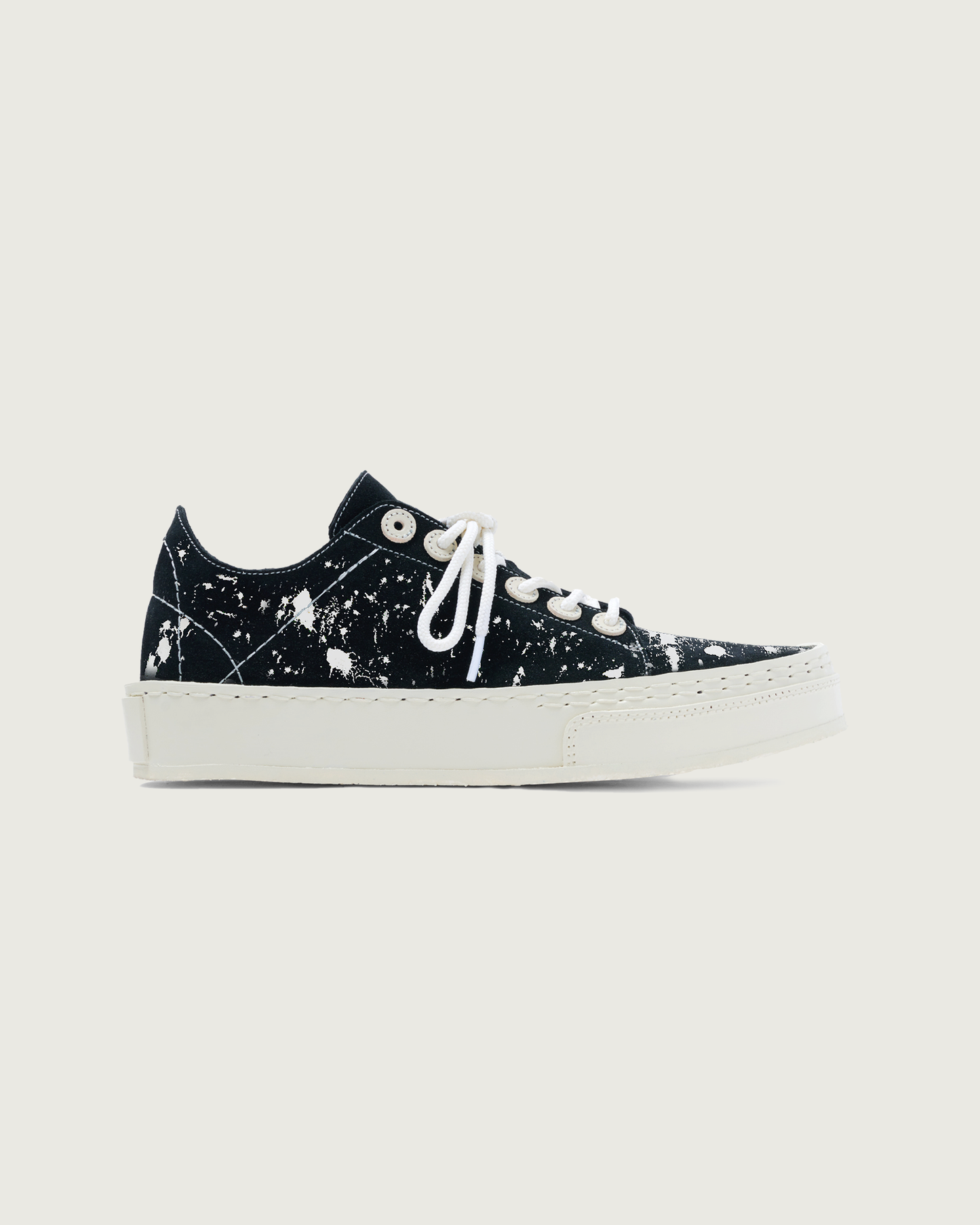 lace to toe suede black paint splatter